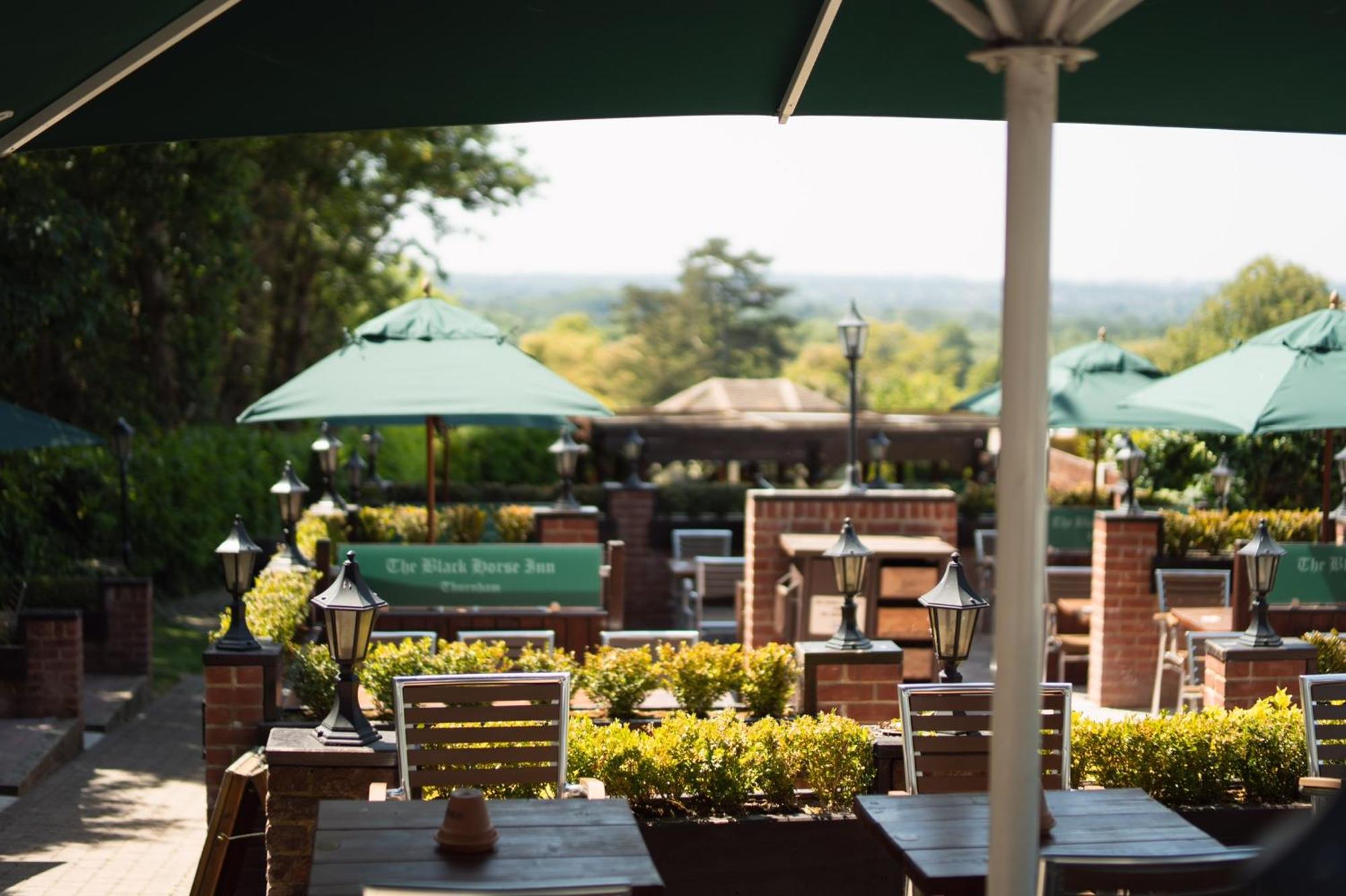 The Black Horse Inn Мейдстън Екстериор снимка