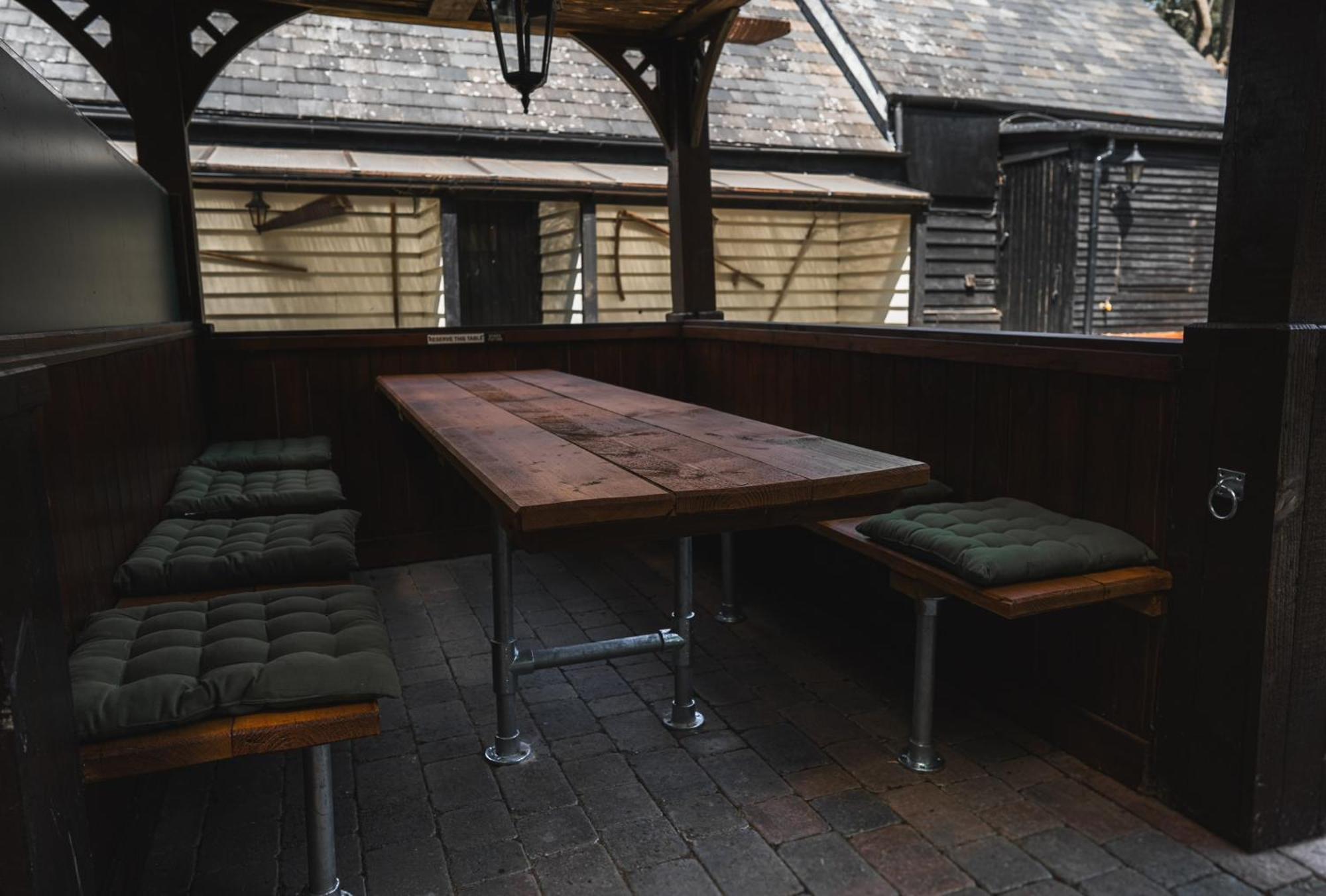 The Black Horse Inn Мейдстън Екстериор снимка