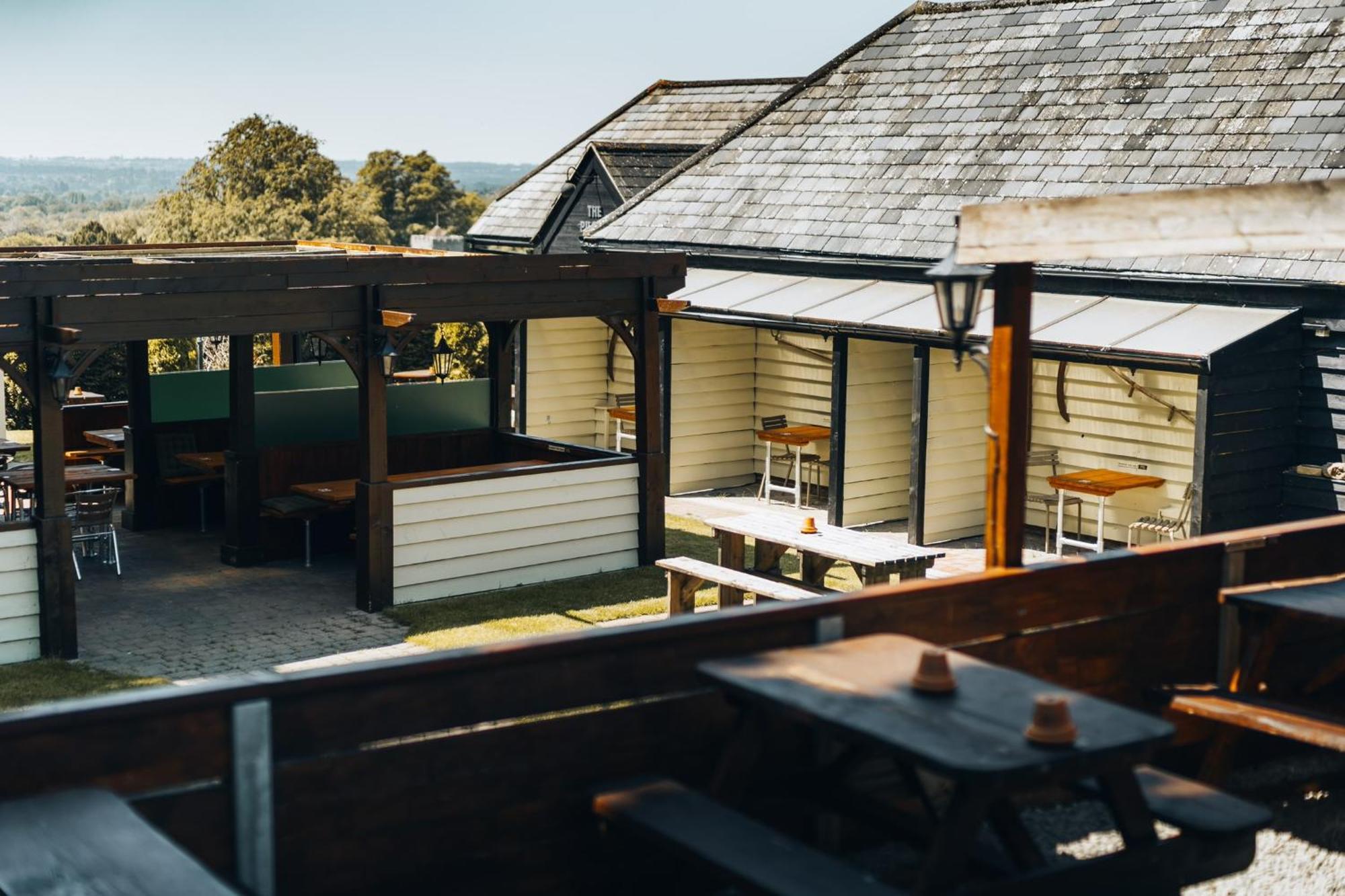 The Black Horse Inn Мейдстън Екстериор снимка