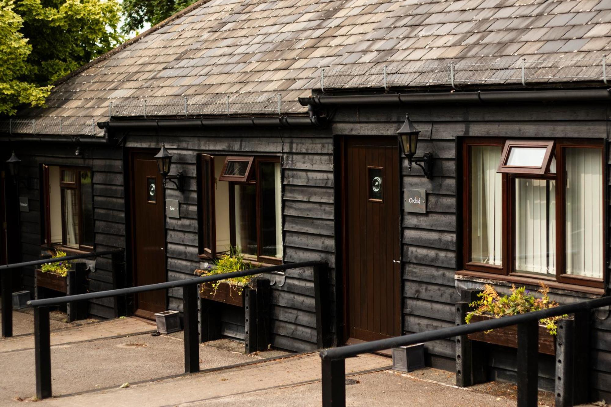 The Black Horse Inn Мейдстън Екстериор снимка