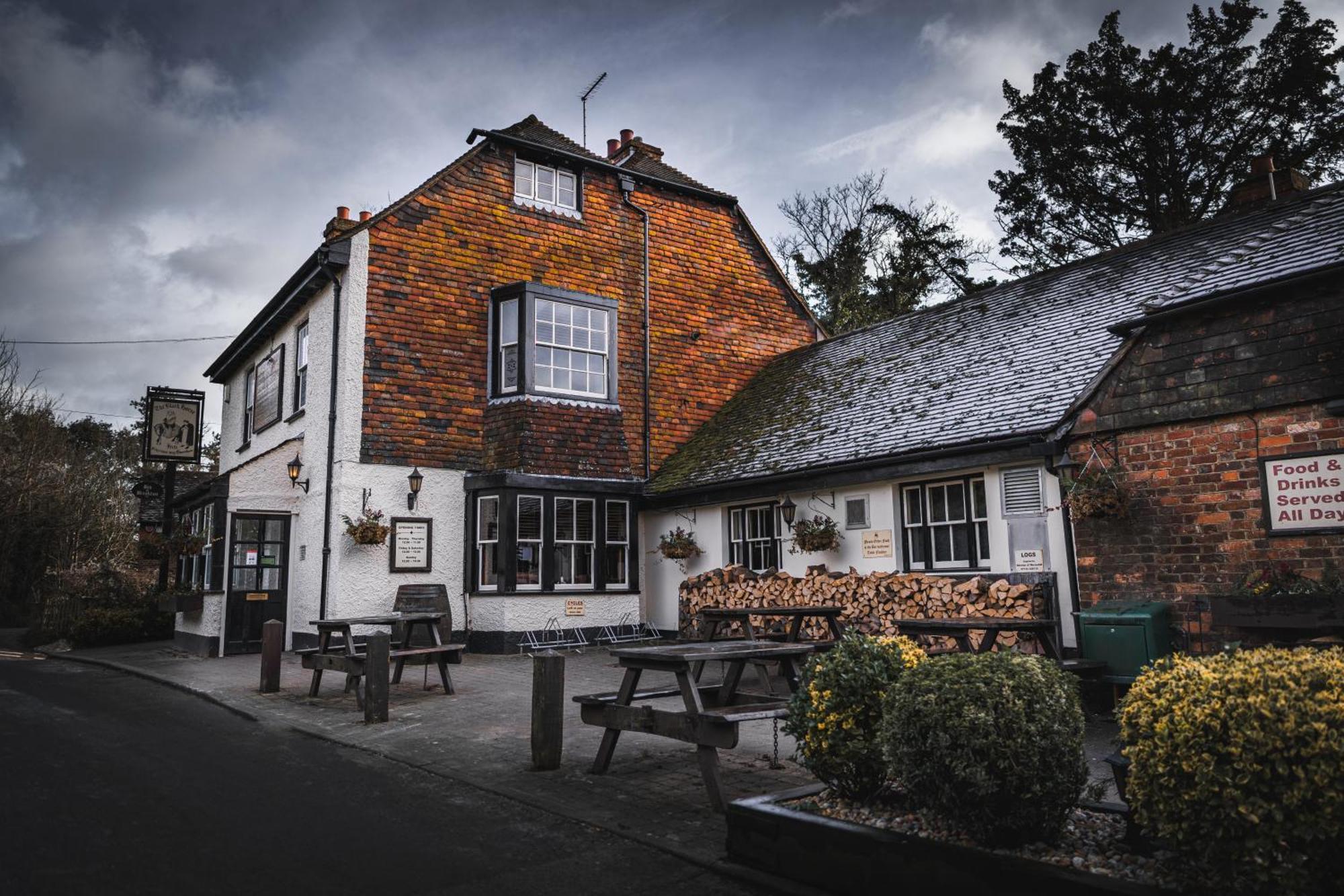 The Black Horse Inn Мейдстън Екстериор снимка
