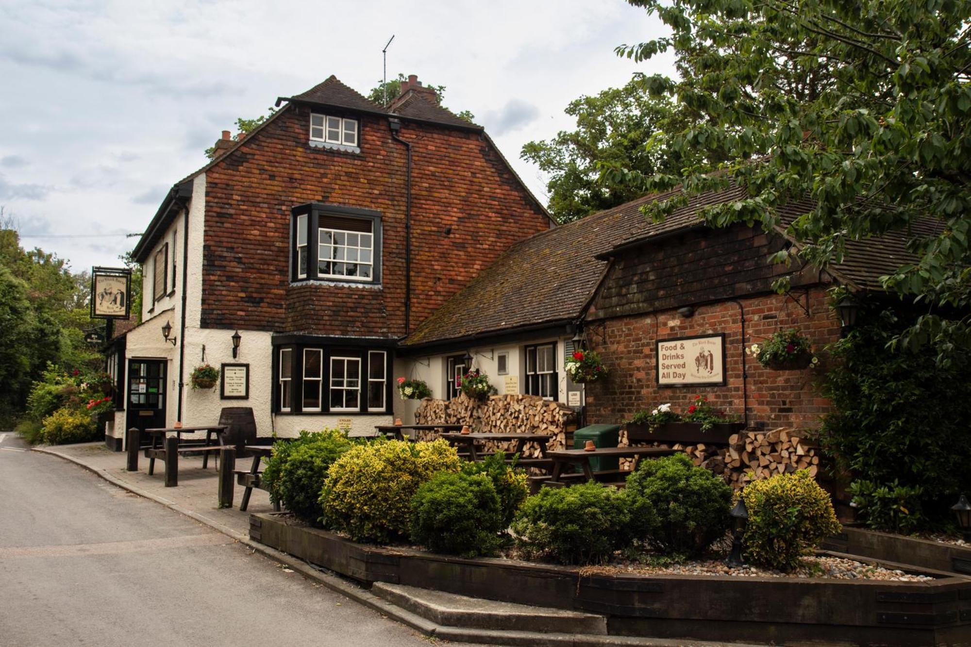 The Black Horse Inn Мейдстън Екстериор снимка