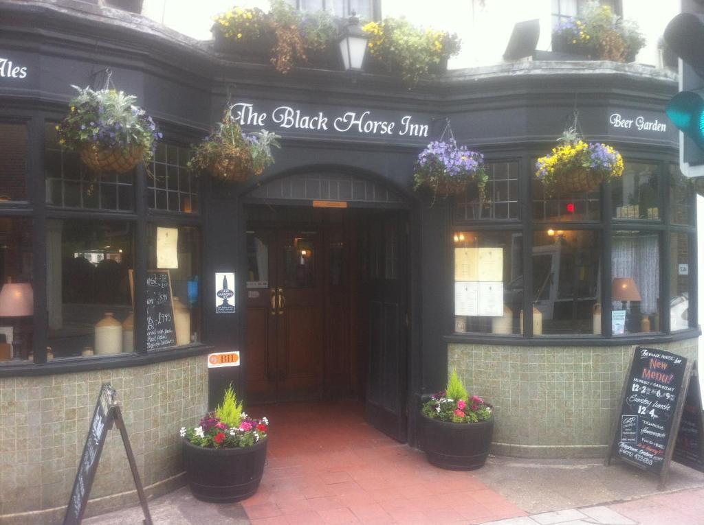 The Black Horse Inn Мейдстън Екстериор снимка