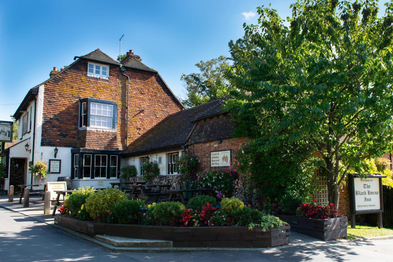 The Black Horse Inn Мейдстън Екстериор снимка